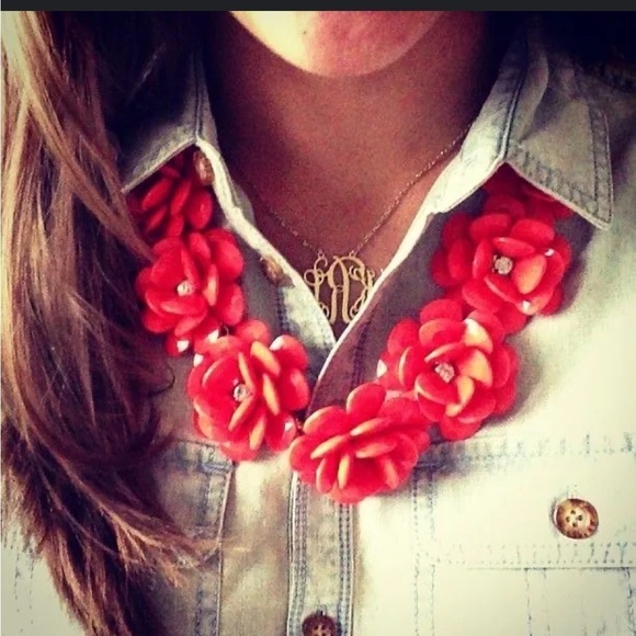J.Crew large wooden carved floret necklace in sunset orange and gold - Picture 3 of 12